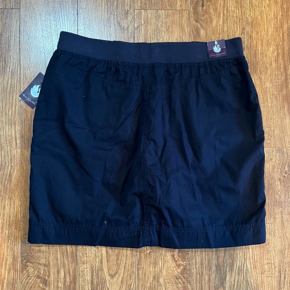 Women's Gloria Vanderbilt Skort/ Sport Skirt Black, Size 8, Brand New with Tags - Picture 4 of 8